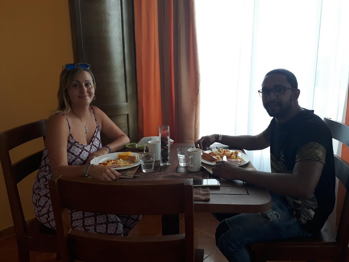 Figaro Hotel Samana Exteriör bild